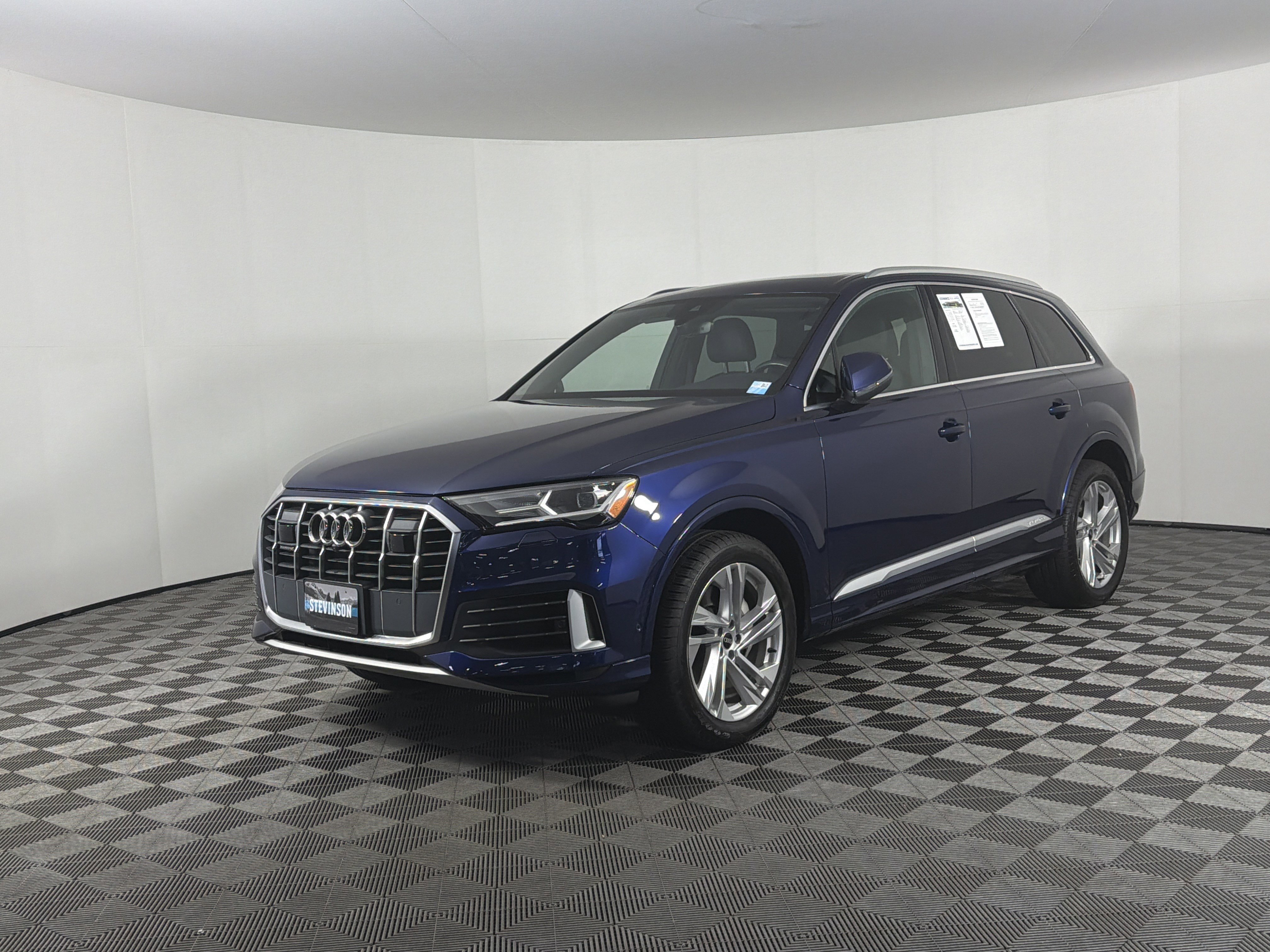 Used 2022 Audi Q7 3.0T Premium Plus w/ Premium Plus Package AWD/4WD image 3