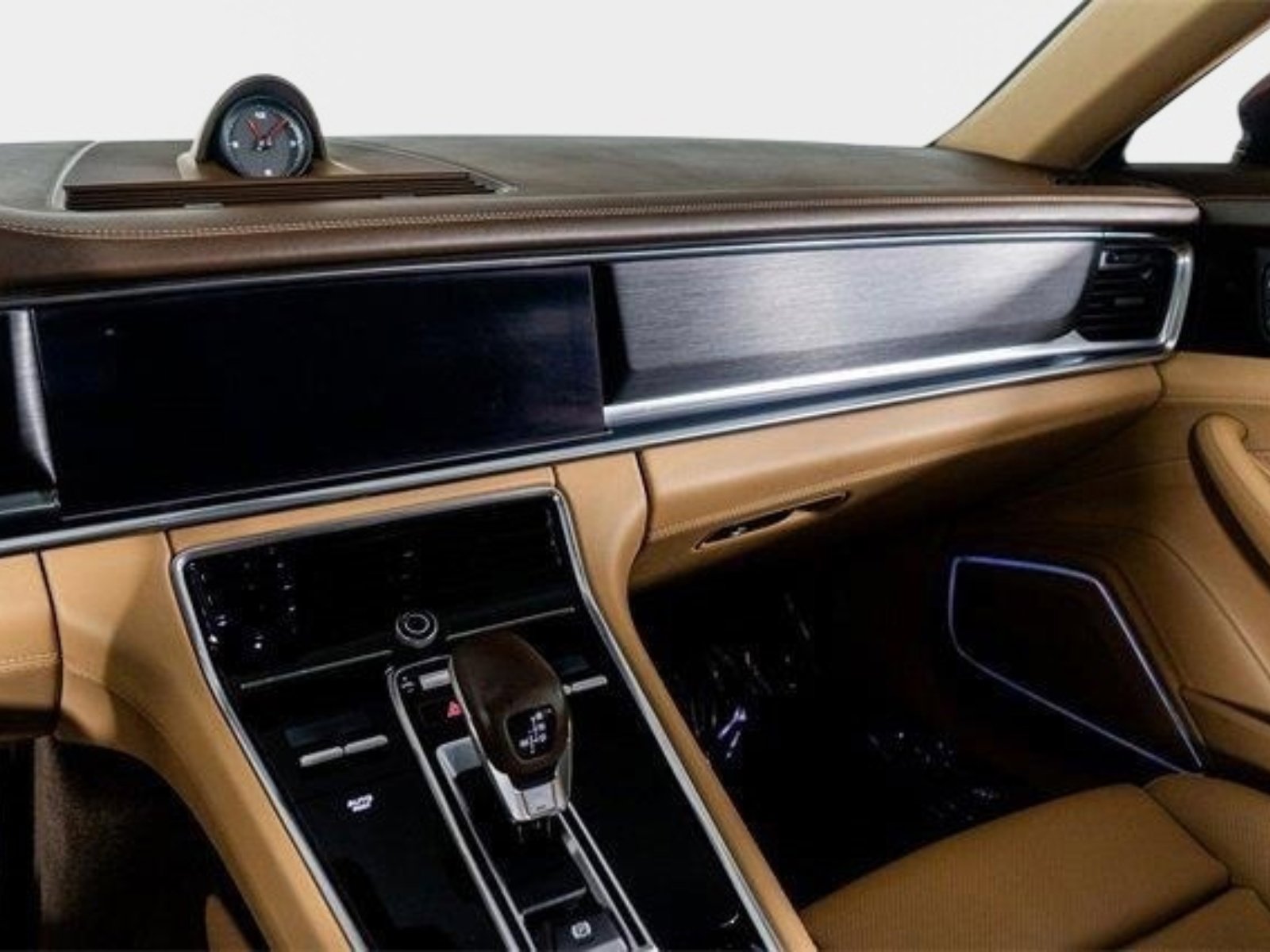 Used 2023 Porsche Panamera 4 Platinum Edition w/ Assistance Package image 38