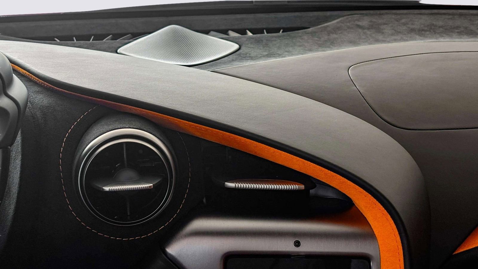 New 2026 McLaren 750S RWD image 29