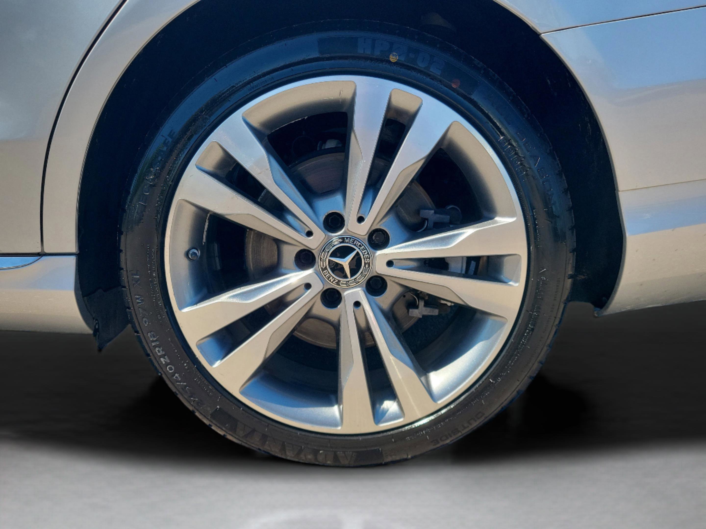 Used 2020 Mercedes-Benz C 300 Sedan image 7