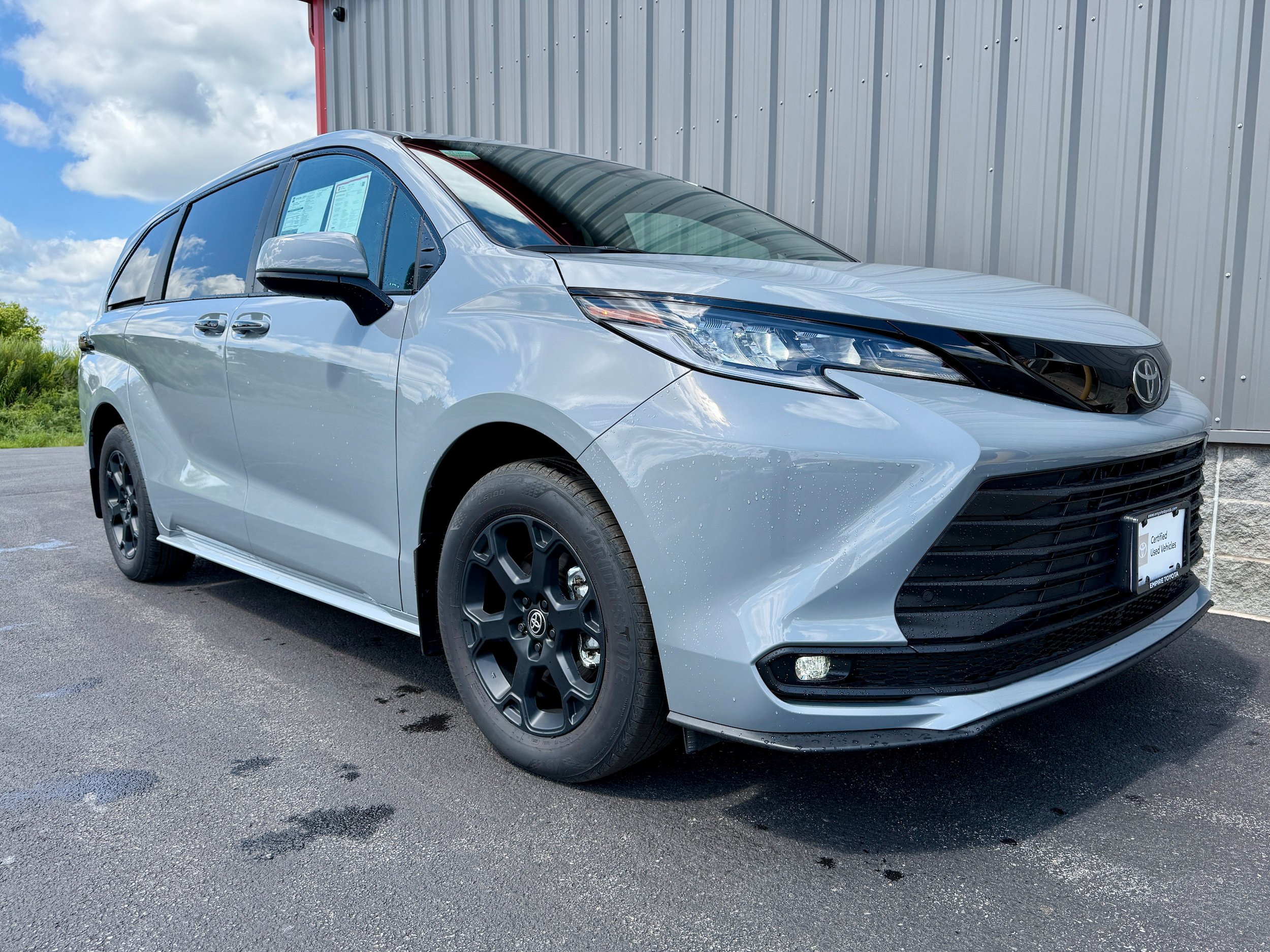 Certified 2026 Toyota Sienna XLE Woodland Edition AWD/4WD image 14