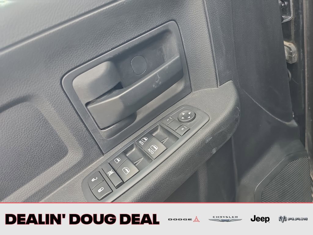 Used 2017 RAM 2500 Tradesman w/ Chrome Appearance Group AWD/4WD image 12