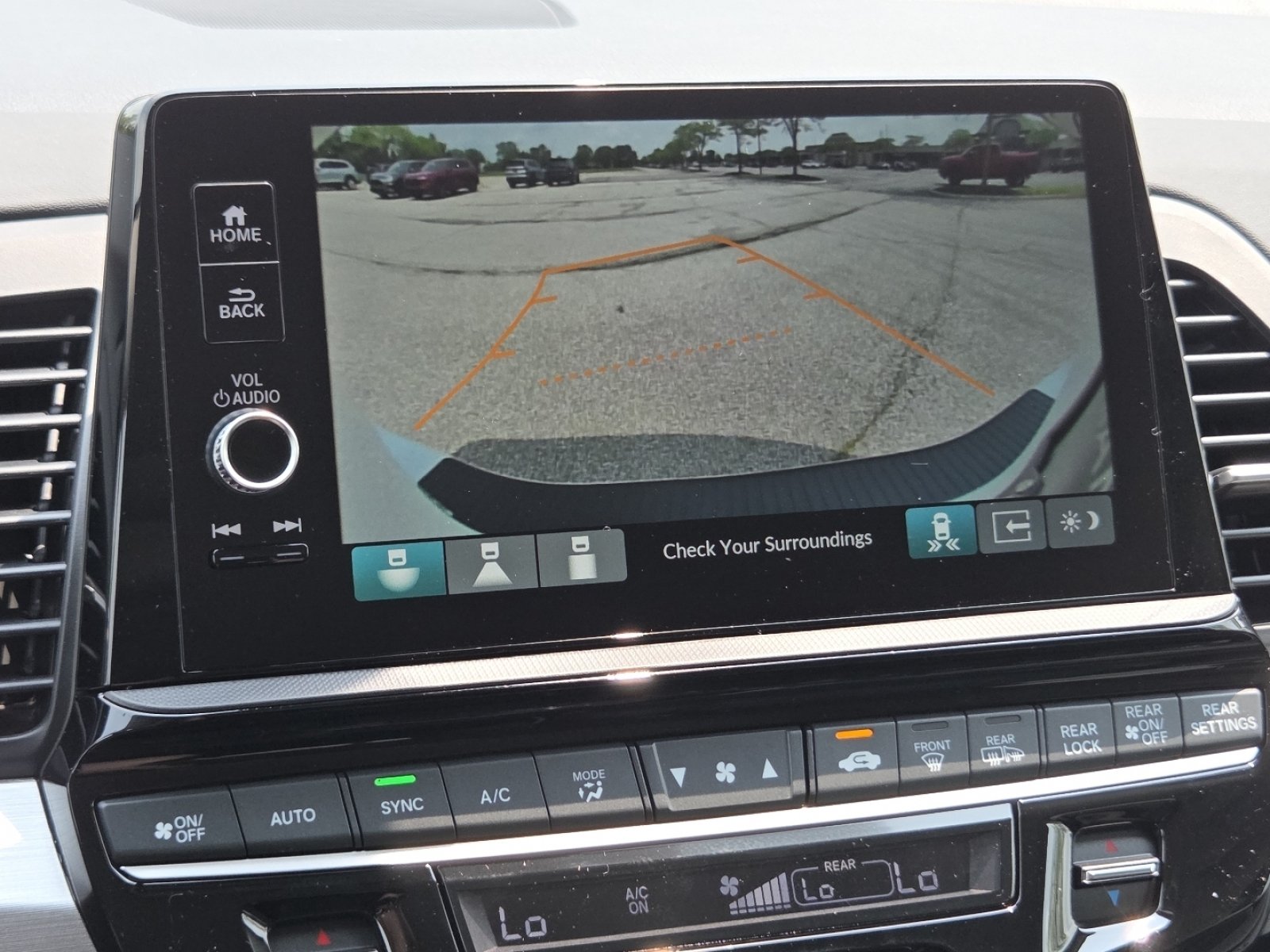 New 2026 Honda Odyssey Touring image 14