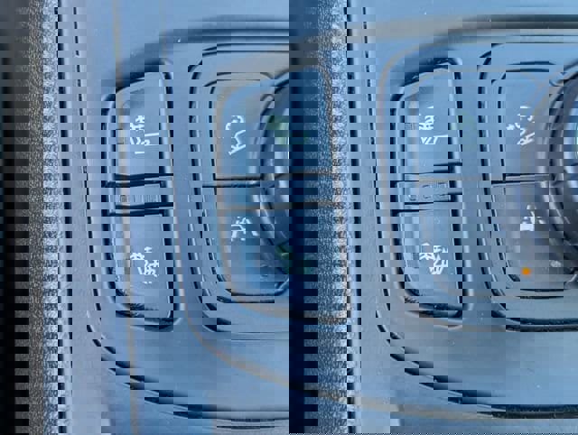 Used 2020 GMC Terrain SLT image 20