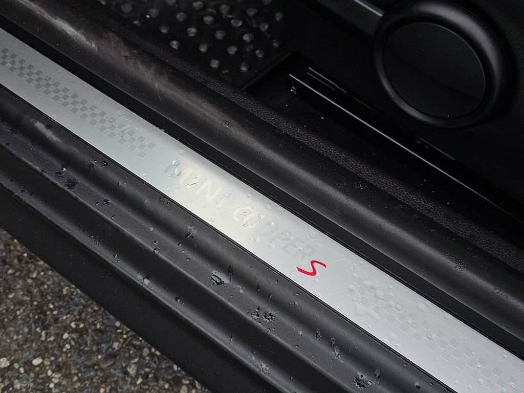 Used 2013 MINI Cooper S FWD image 21
