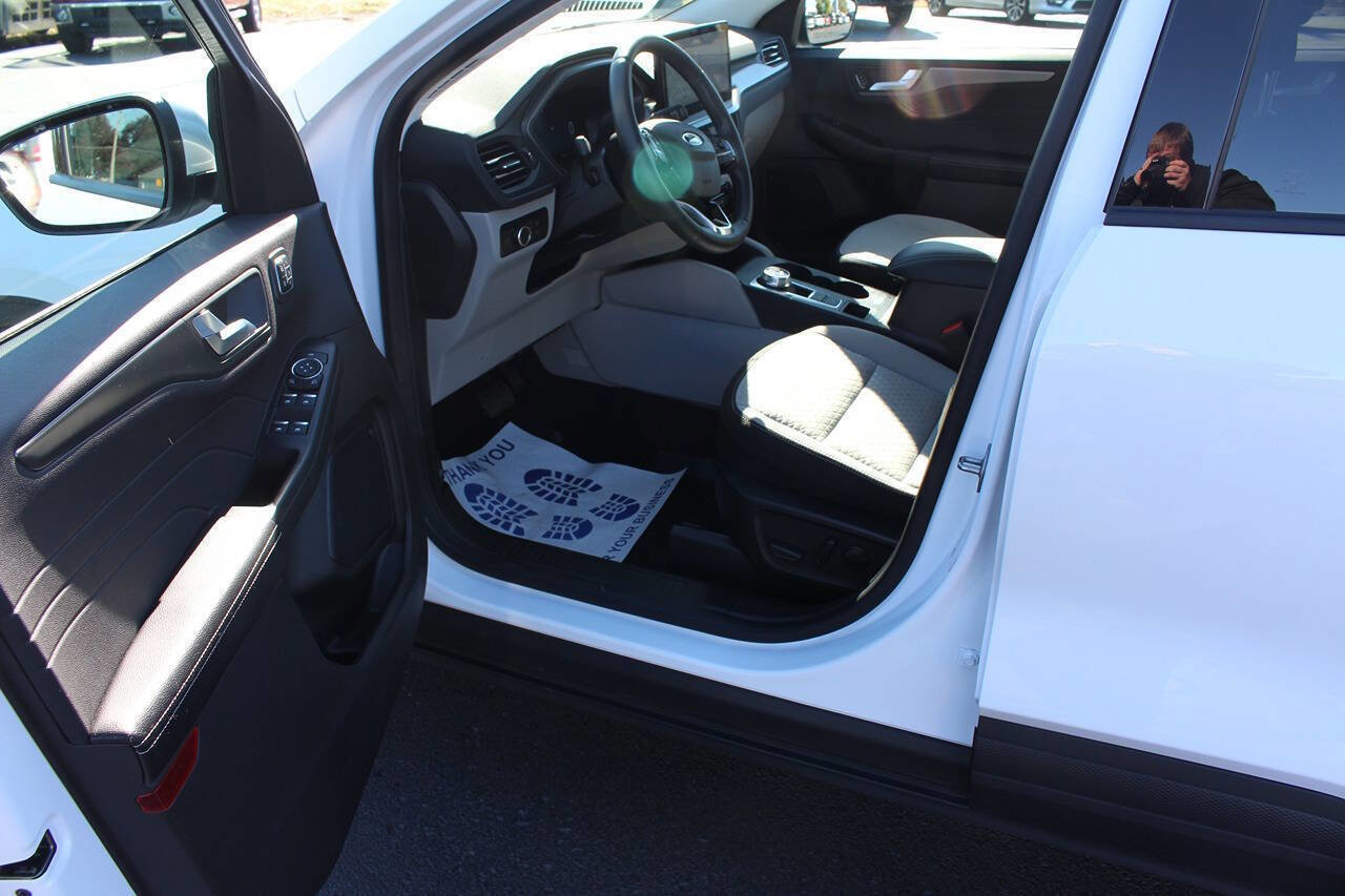 Used 2023 Ford Escape Active w/ Tech Pack #2 image 11
