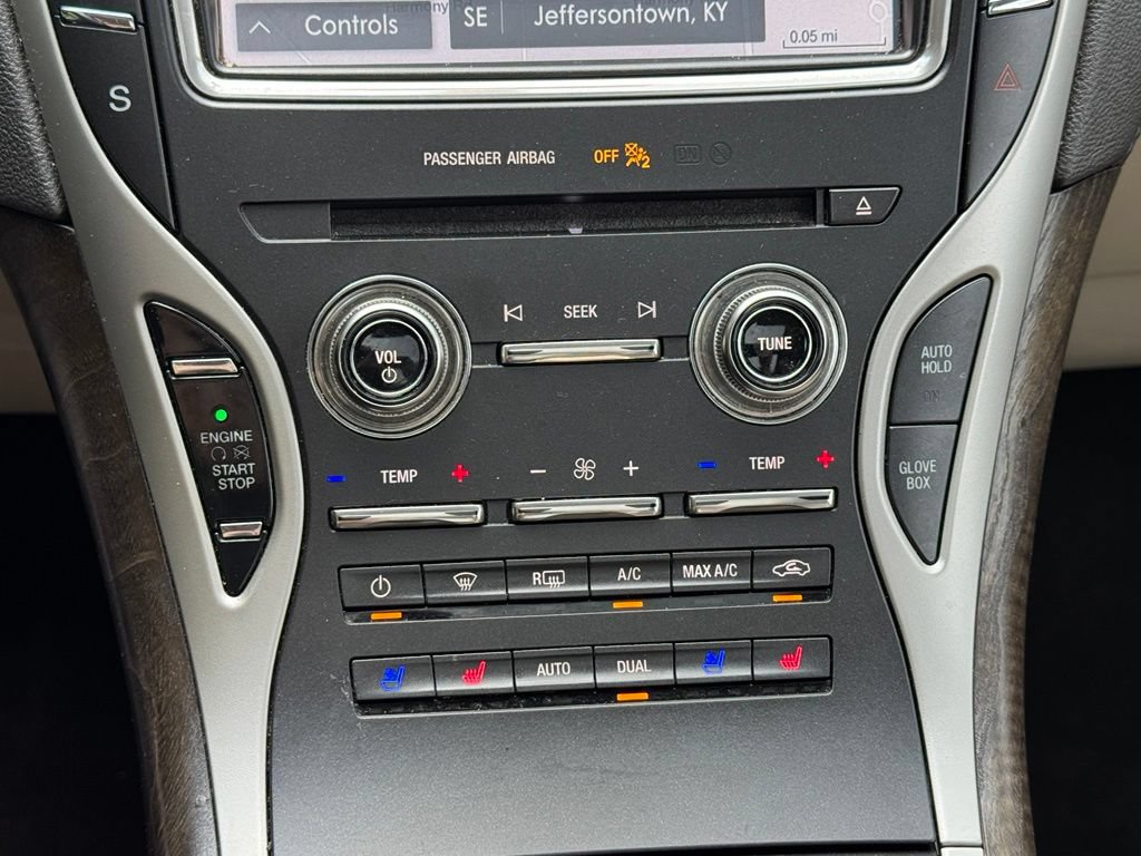 Used 2019 Lincoln Nautilus Reserve AWD/4WD image 30