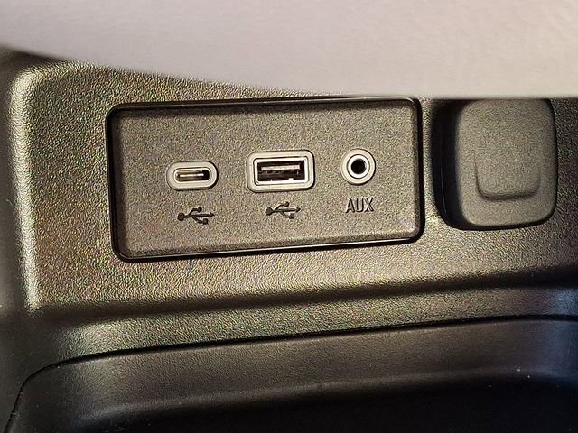 Used 2020 Chevrolet Equinox LS image 20