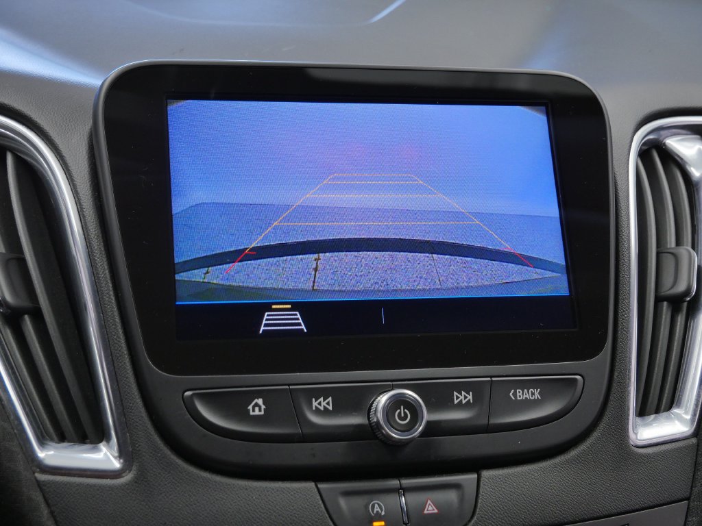 Used 2020 Chevrolet Malibu LT FWD image 32
