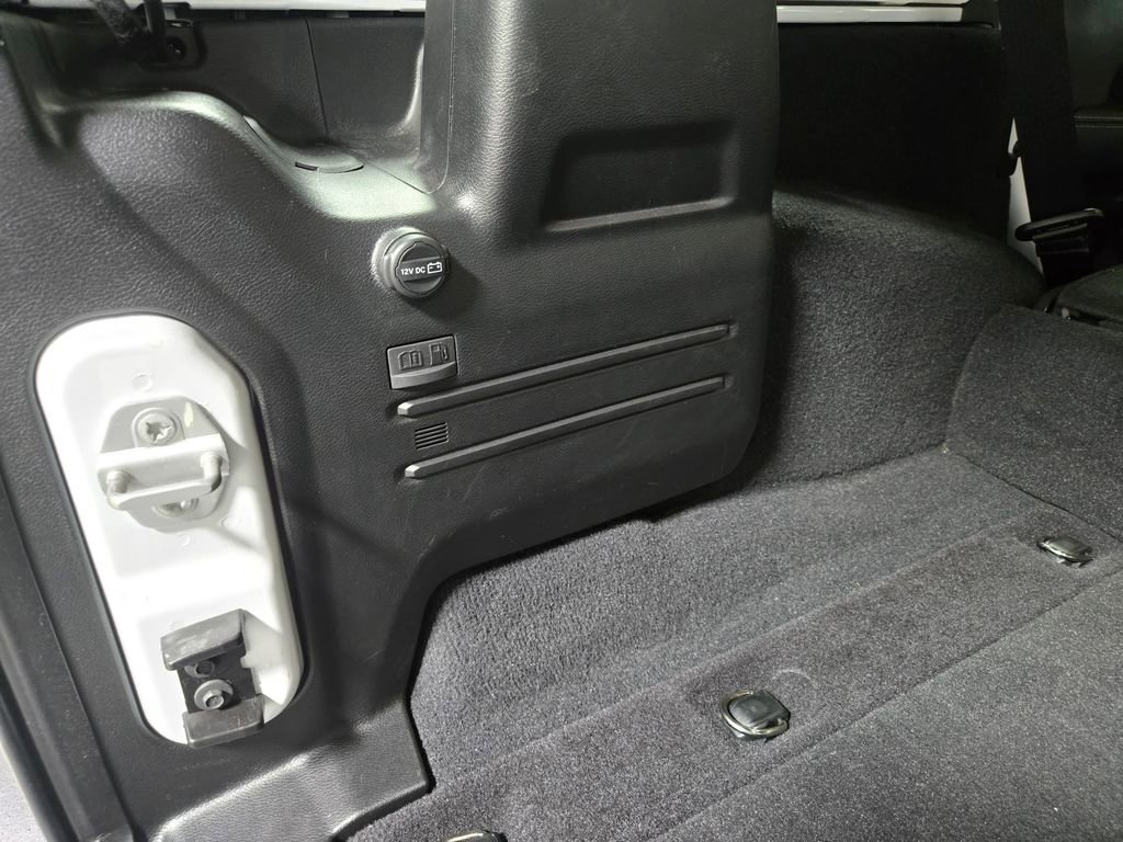 Used 2023 Jeep Wrangler Unlimited Sahara w/ Cold Weather Group AWD/4WD image 49