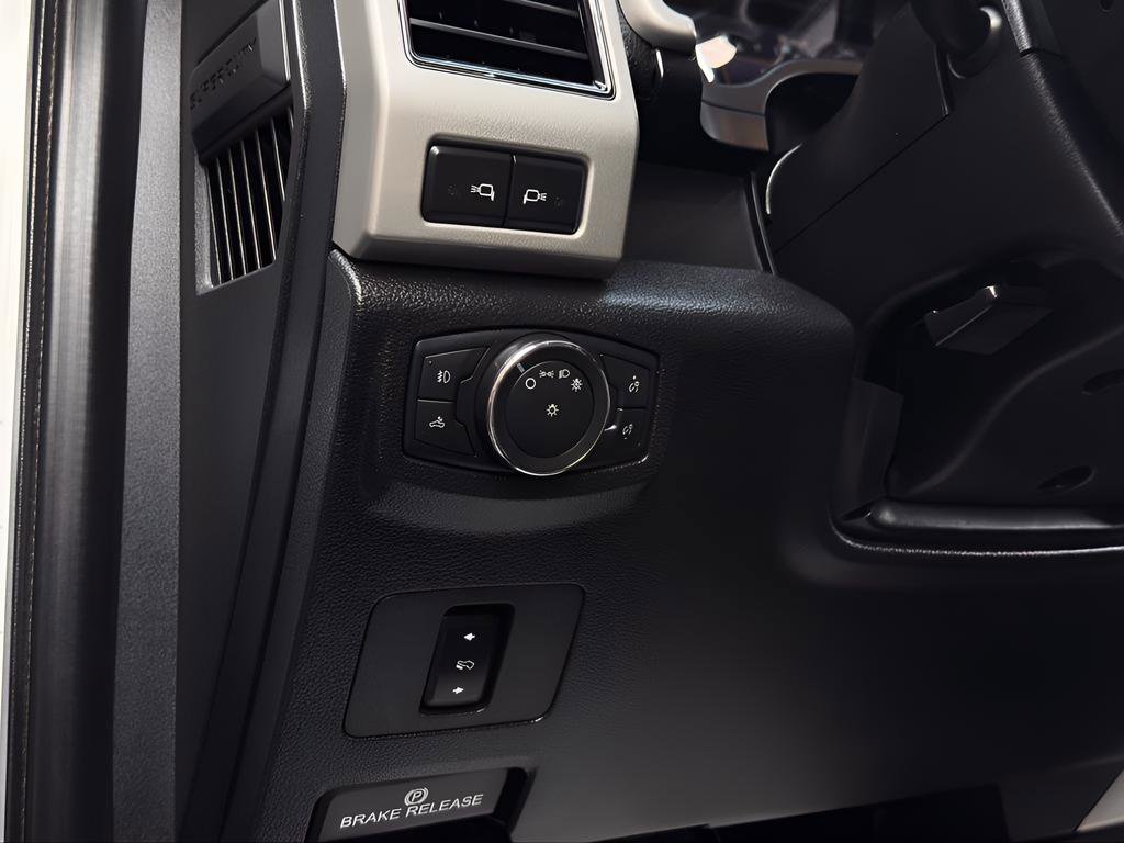 Used 2021 Ford F250 Lariat w/ Lariat Value Package image 21