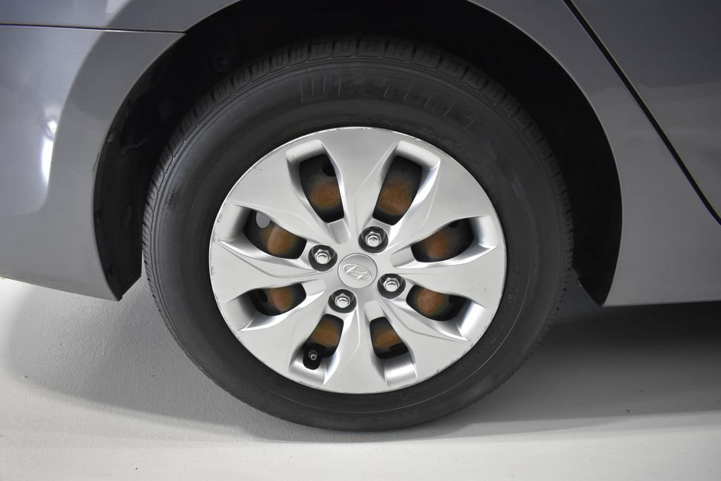 Used 2016 Hyundai Accent SE FWD image 10