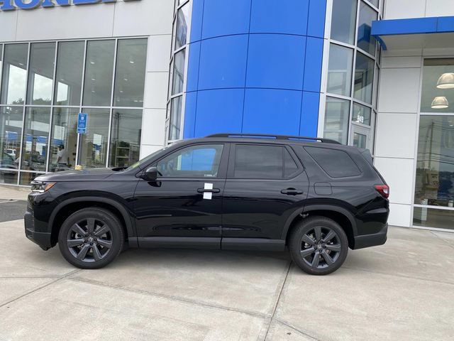 New 2026 Honda Pilot Sport image 3
