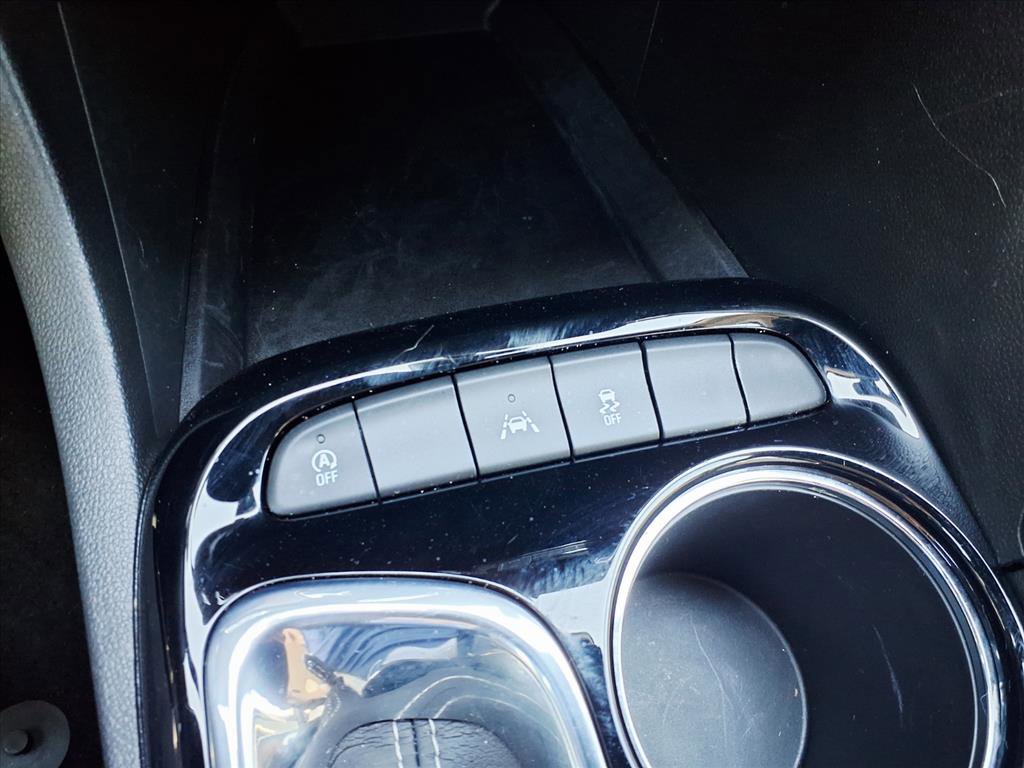 Used 2023 Buick Encore GX Select image 24