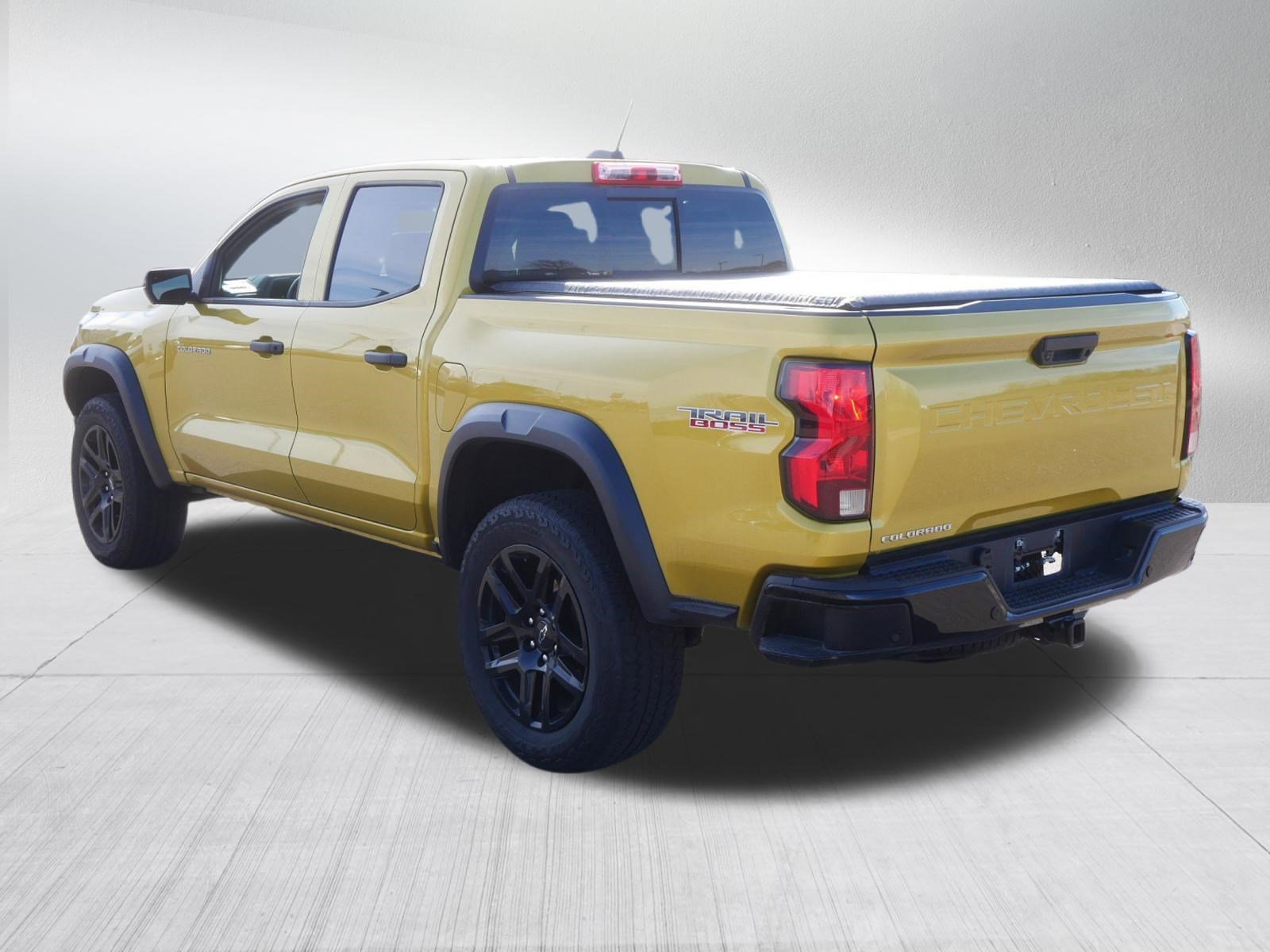 Used 2023 Chevrolet Colorado Trail Boss w/ Technology Package AWD/4WD image 5