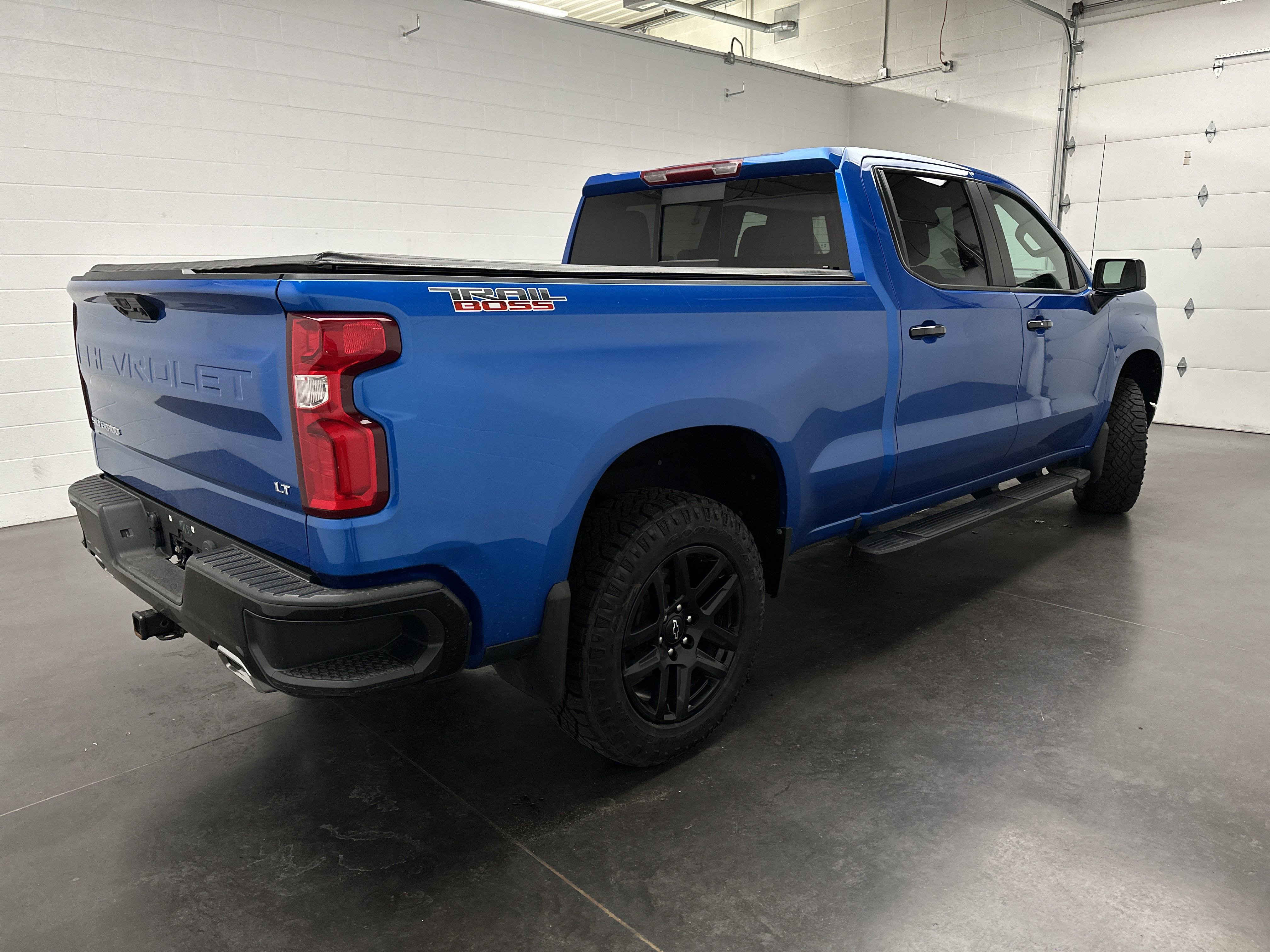 Used 2024 Chevrolet Silverado 1500 LT Trail Boss w/ Convenience Package II image 9