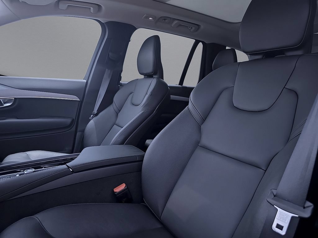 Certified 2025 Volvo XC90 B5 Core AWD/4WD image 24