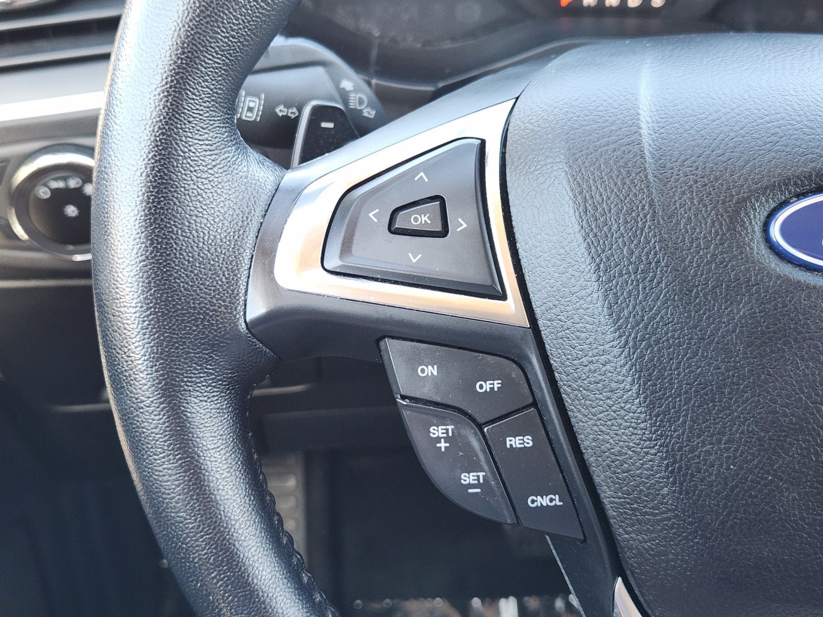 Used 2023 Ford Edge SEL w/ Convenience Package AWD/4WD image 38