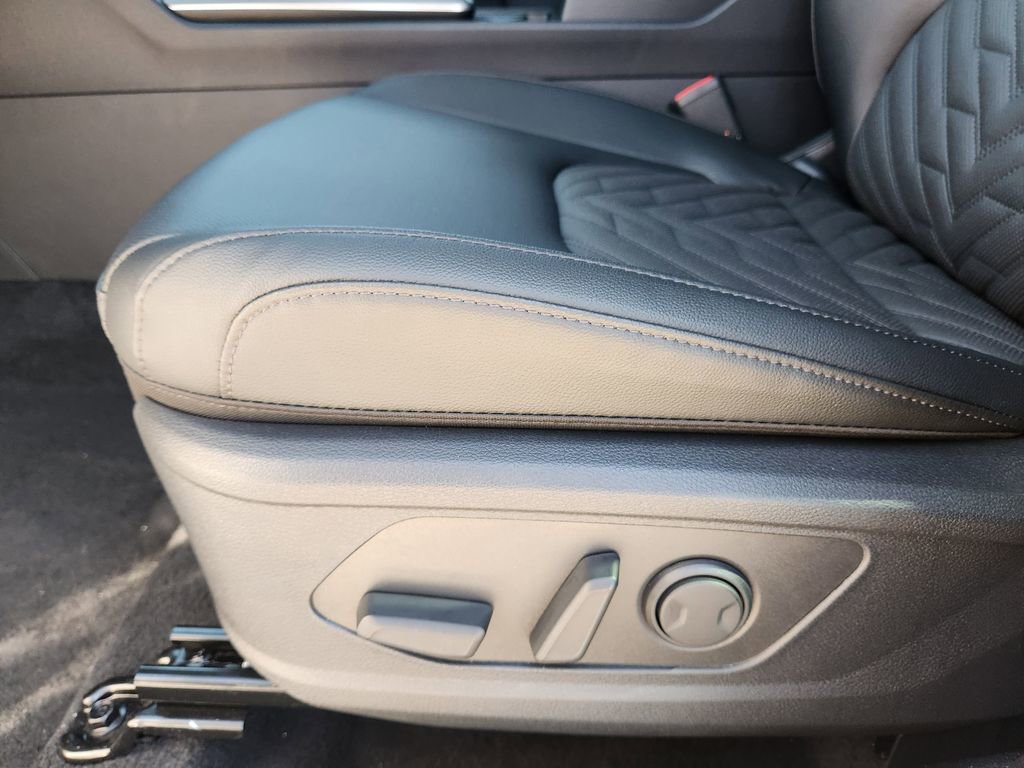 New 2026 Kia Sportage X-Line w/ X-Line Premium Package image 17