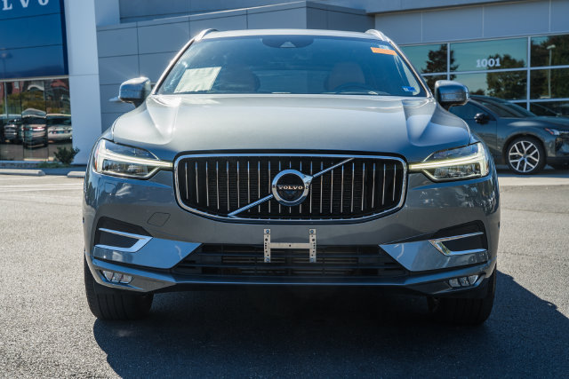 Used 2018 Volvo XC60 T5 Inscription w/ Luxury Seat Package AWD/4WD image 2