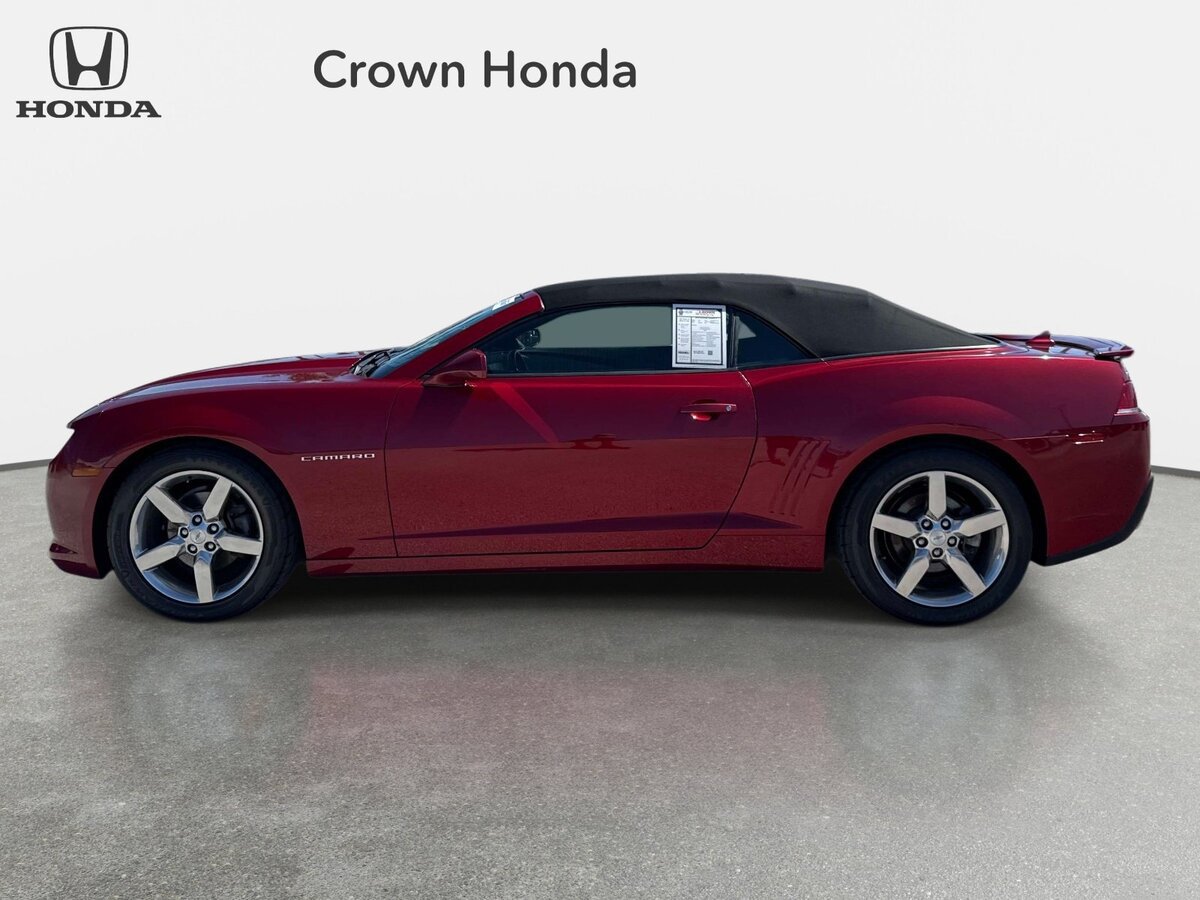 Used 2015 Chevrolet Camaro LT RWD image 2