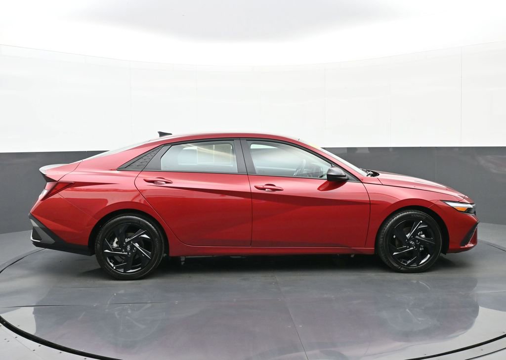 Certified 2026 Hyundai Elantra Sport FWD image 3