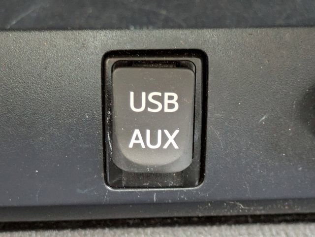 Used 2019 Toyota Tundra SR5 w/ SR5 Upgrade Package image 21