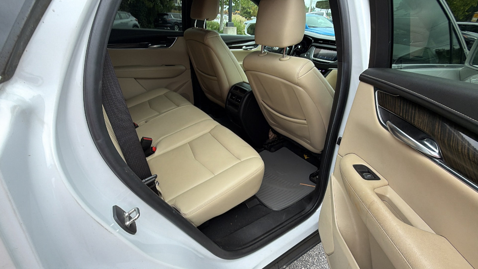 Used 2019 Cadillac XT5 FWD image 21