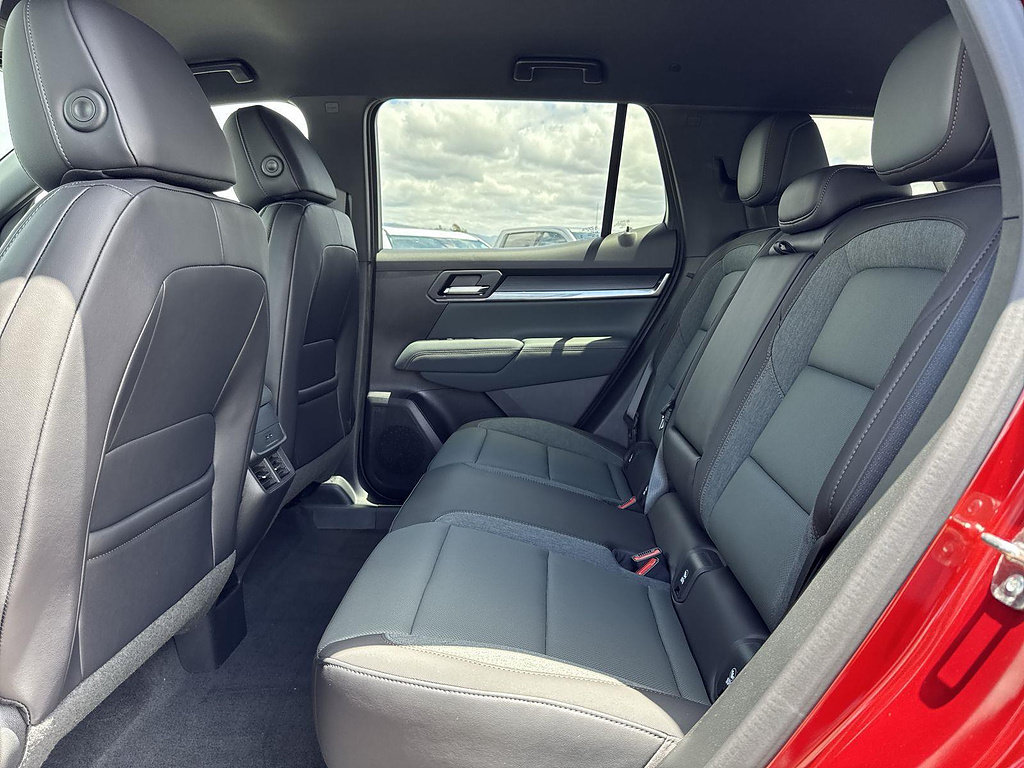 New 2026 GMC Terrain AT4 w/ Technology Package II AWD/4WD image 24