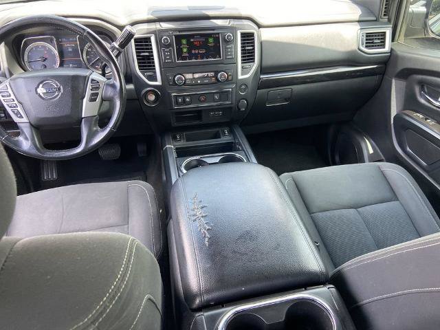 Used 2019 Nissan Titan SV w/ SV Convenience Package RWD image 16