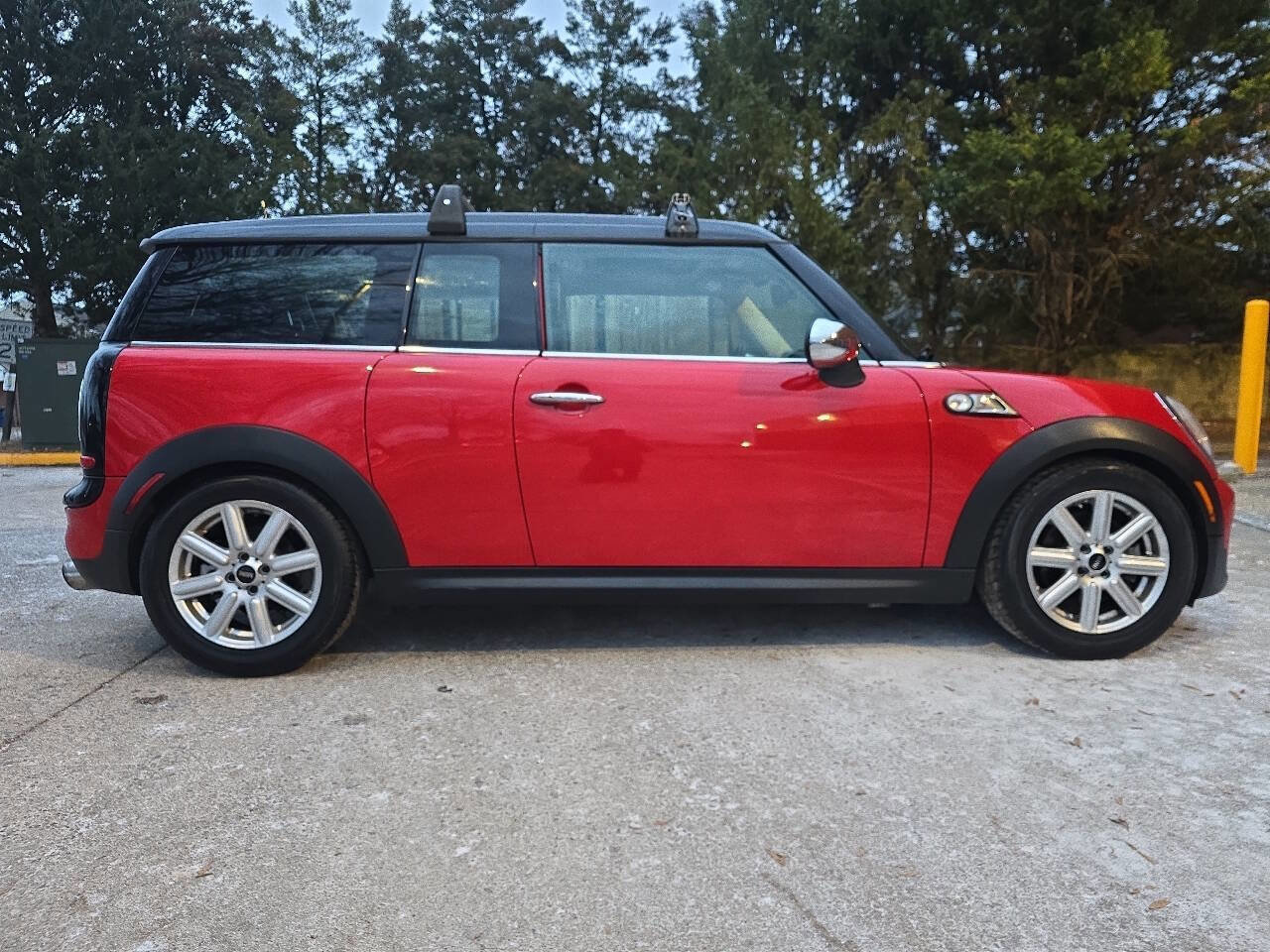 Used 2012 MINI Cooper Clubman S w/ Technology Pkg image 2