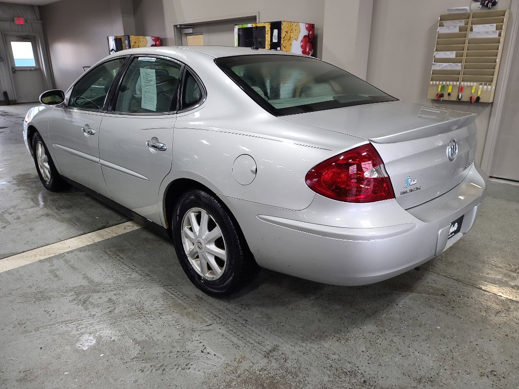 Used 2005 Buick LaCrosse CX w/ Silver Convenience Package image 6