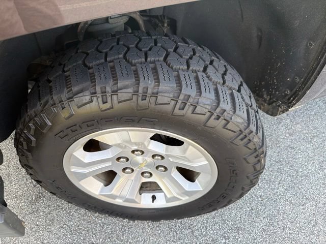 Used 2016 Chevrolet Silverado 1500 LTZ Z71 AWD/4WD video 3
