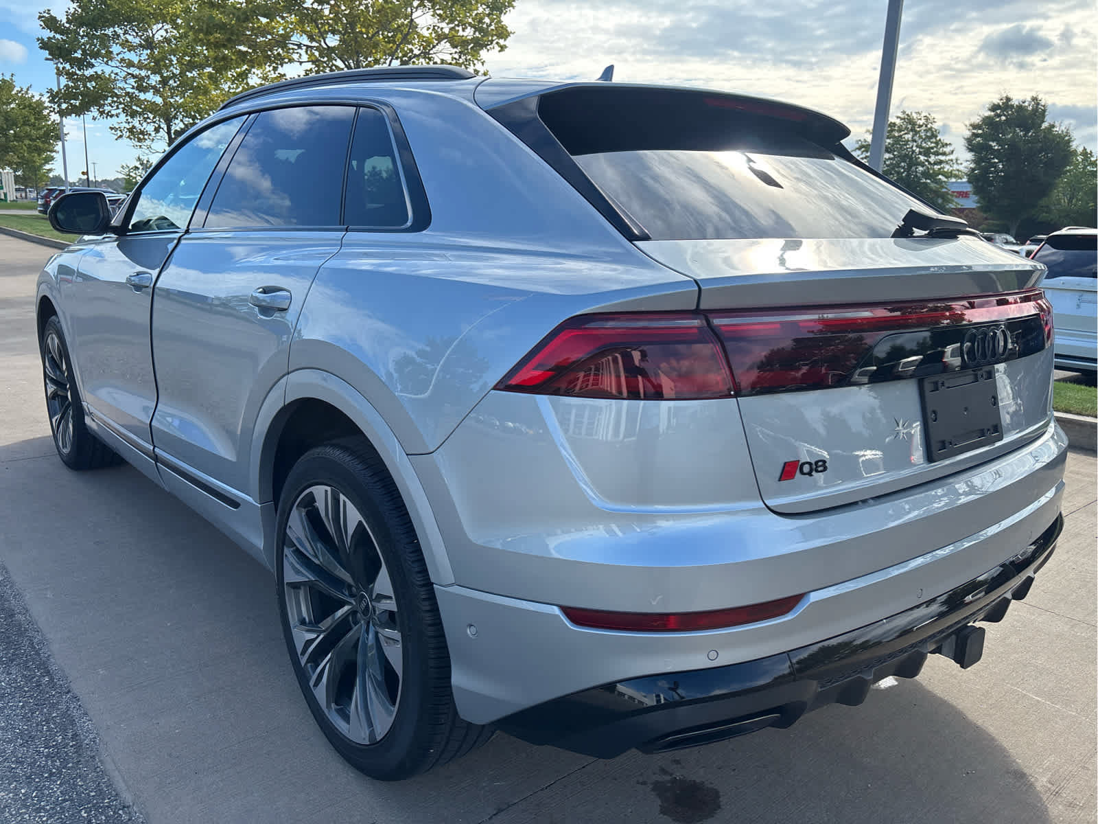 Used 2025 Audi Q8 Premium Plus w/ Premium Plus Package AWD/4WD image 12