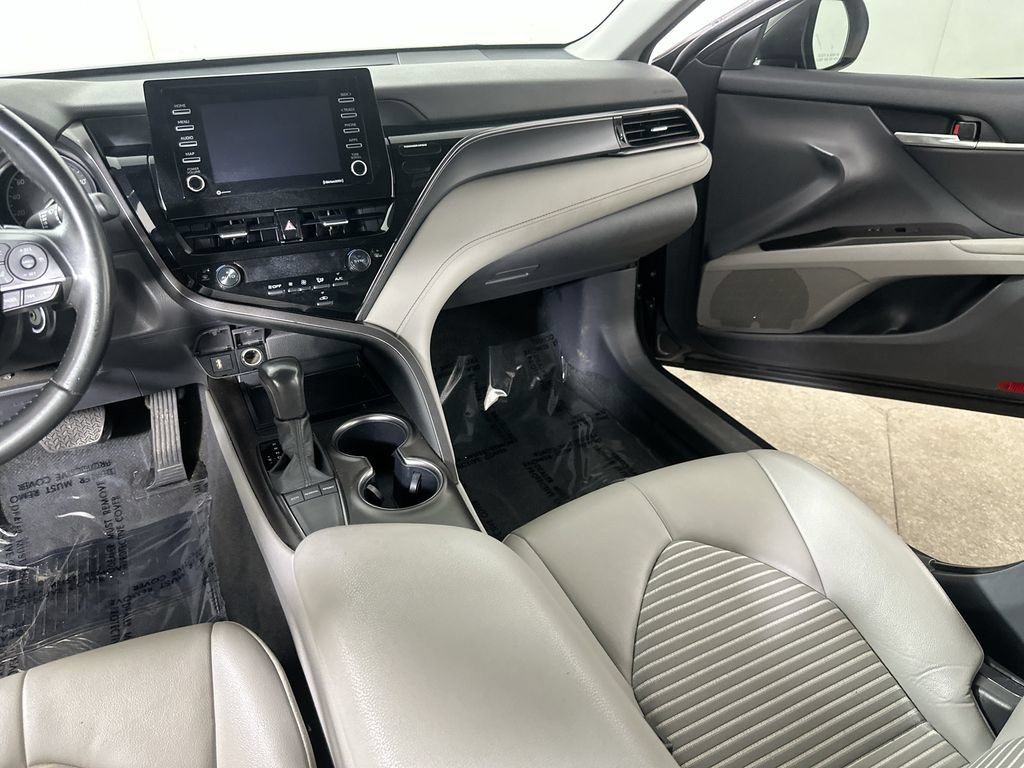 Used 2023 Toyota Camry SE FWD image 19
