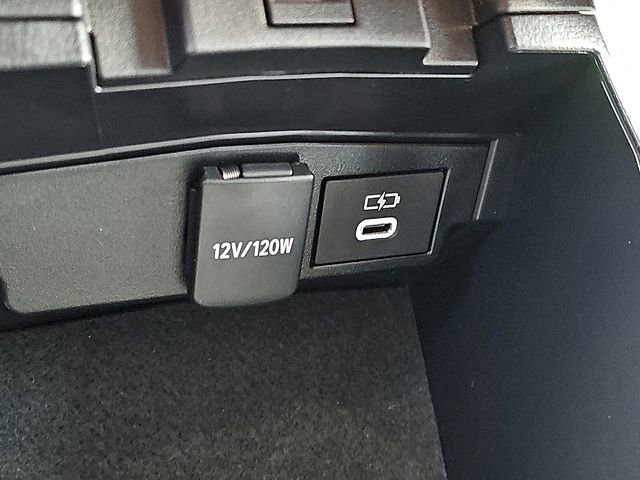 Used 2024 Toyota Corolla LE image 25