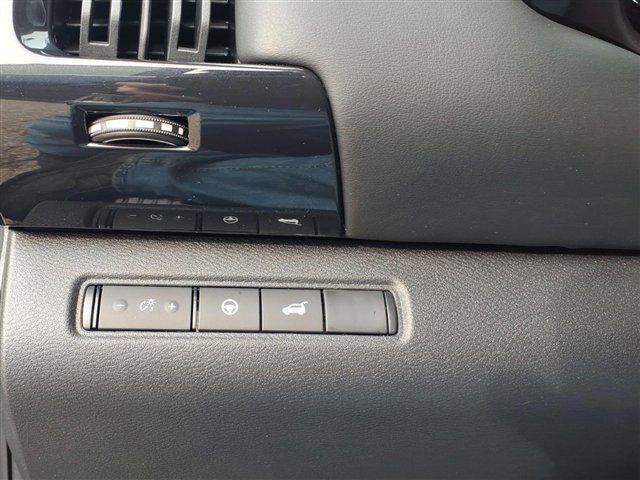 New 2026 Nissan Pathfinder SV image 18