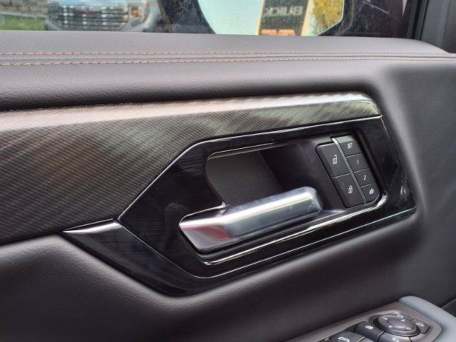 New 2026 GMC Yukon AT4 w/ AT4 Premium Package AWD/4WD image 16