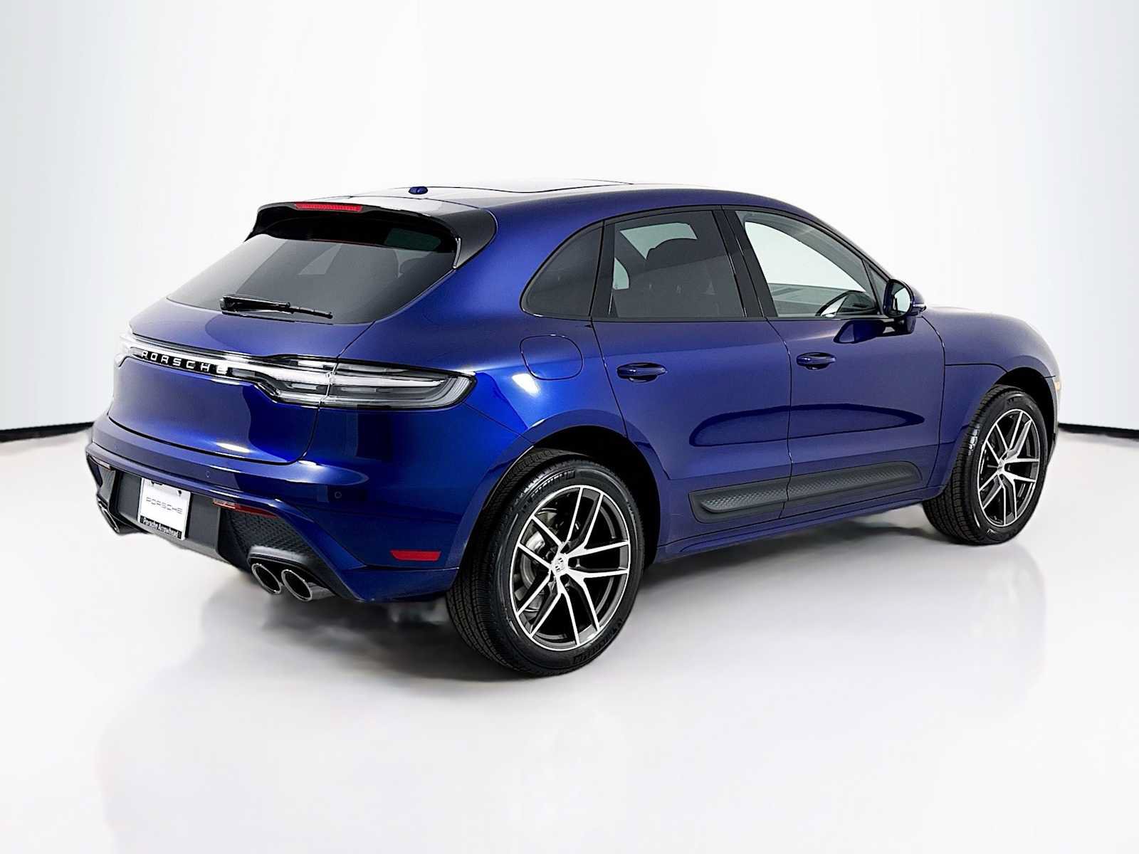 New 2026 Porsche Macan AWD/4WD image 9