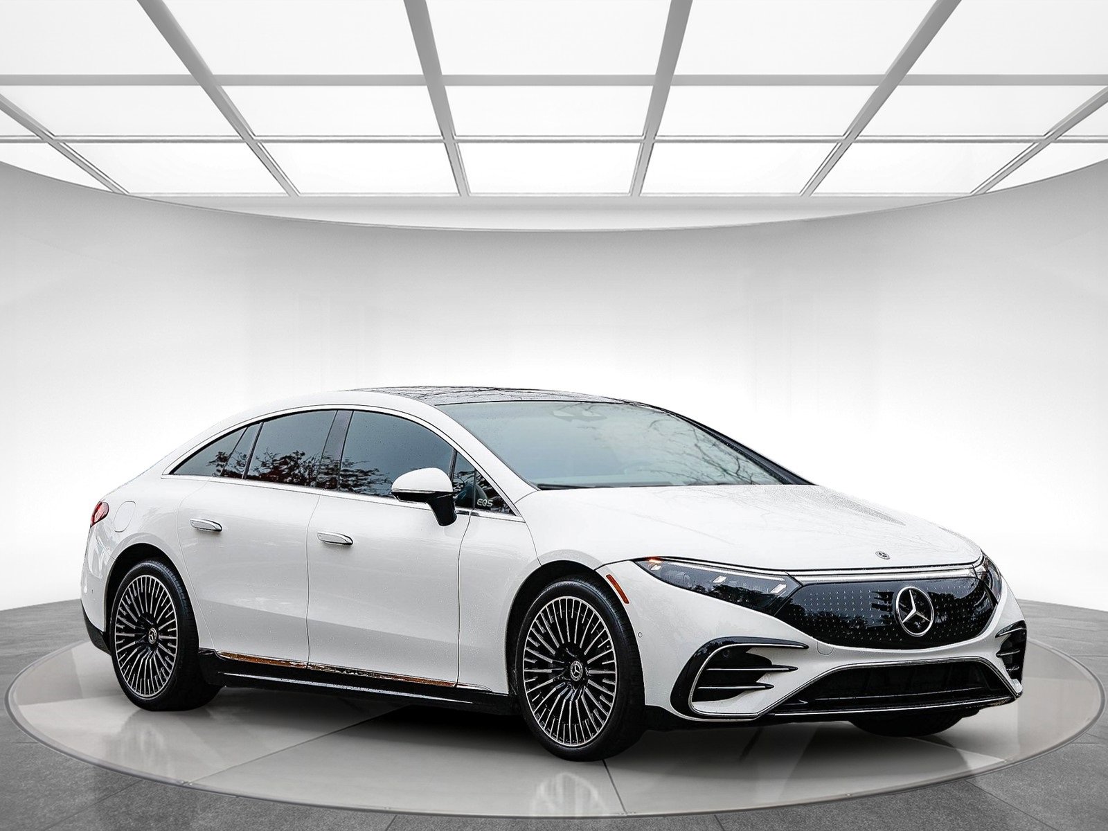 Certified 2022 Mercedes-Benz EQS 580 4MATIC Sedan image 5