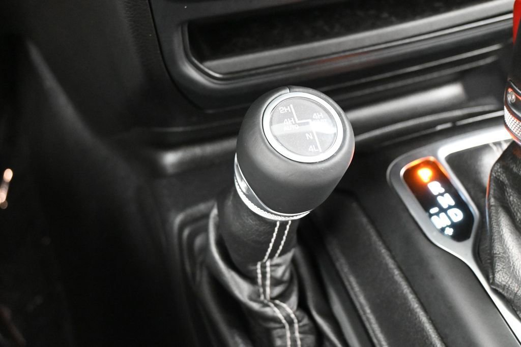 Used 2018 Jeep Wrangler Unlimited Sahara AWD/4WD image 21