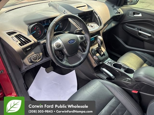 Used 2015 Ford Escape Titanium w/ Equipment Group 301A AWD/4WD image 13