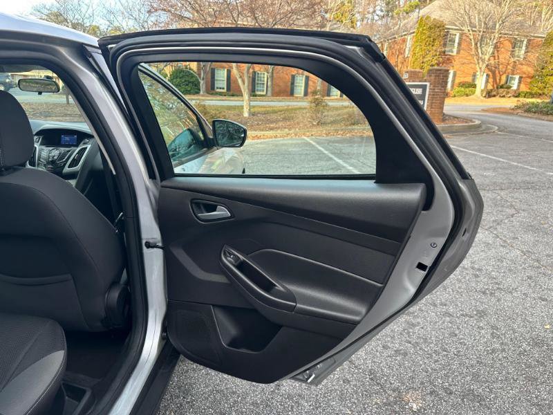 Used 2014 Ford Focus SE image 32