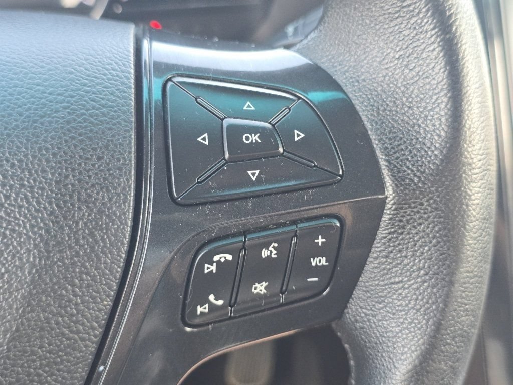 Used 2017 Ford Explorer XLT w/ Equipment Group 202A AWD/4WD image 29
