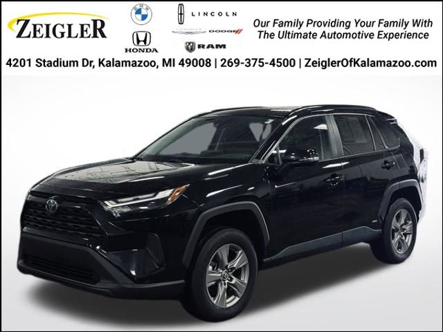 Used 2023 Toyota RAV4 XLE w/ Convenience Package image 1