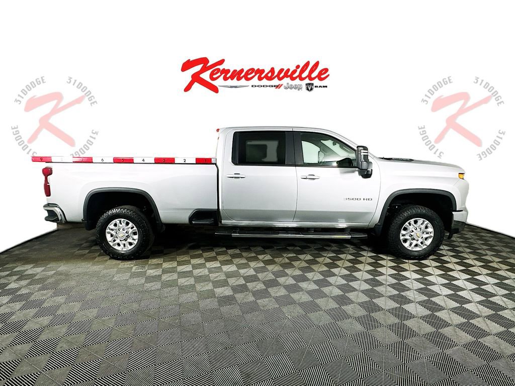 Used 2022 Chevrolet Silverado 3500 LT w/ Convenience Package image 8