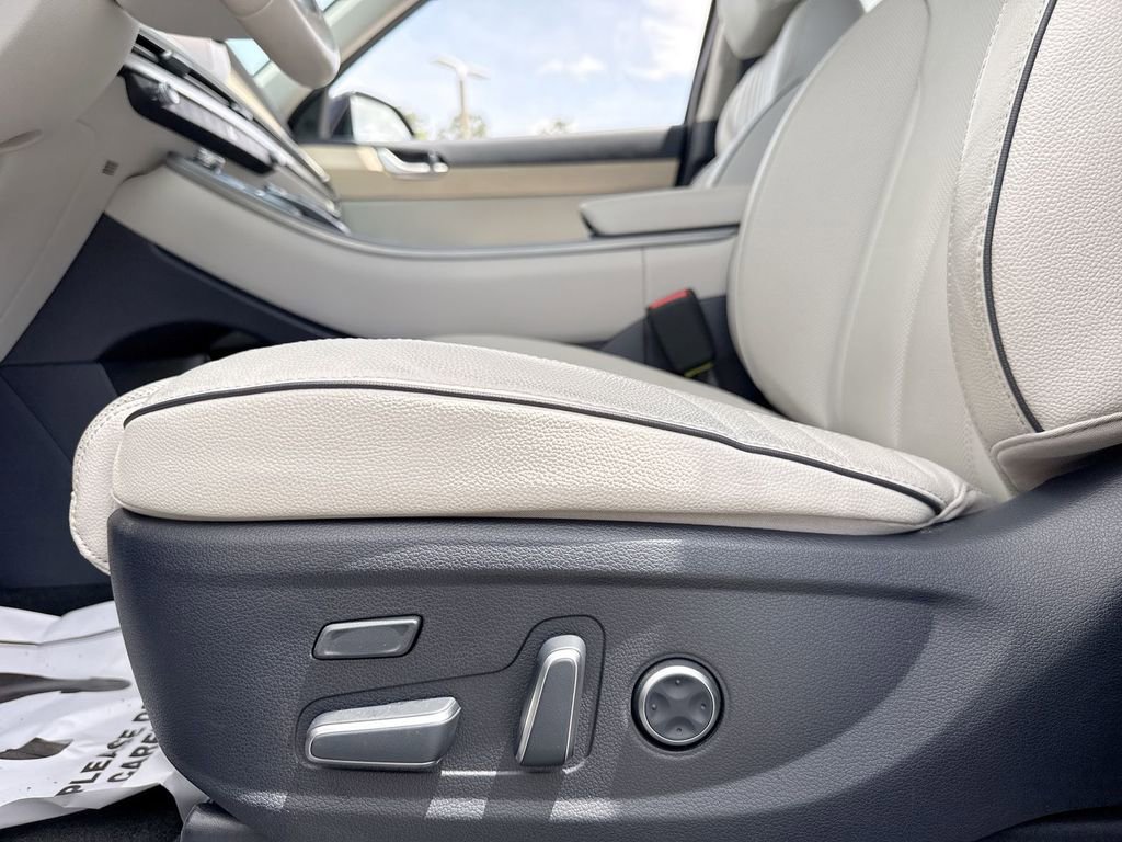 Used 2023 Hyundai Palisade Limited AWD/4WD image 12