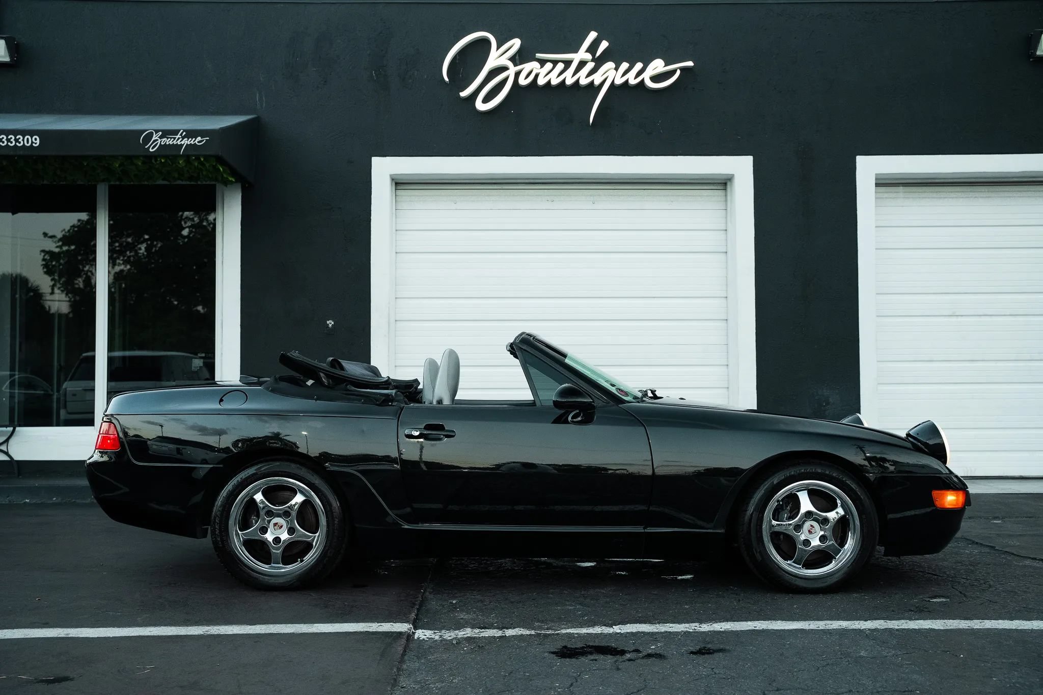 Used 1995 Porsche 968 Cabriolet RWD image 8