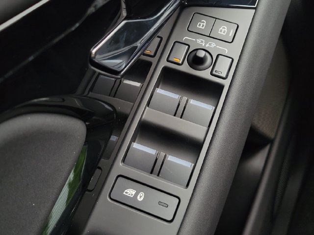 New 2026 Land Rover Range Rover Evoque S AWD/4WD image 21