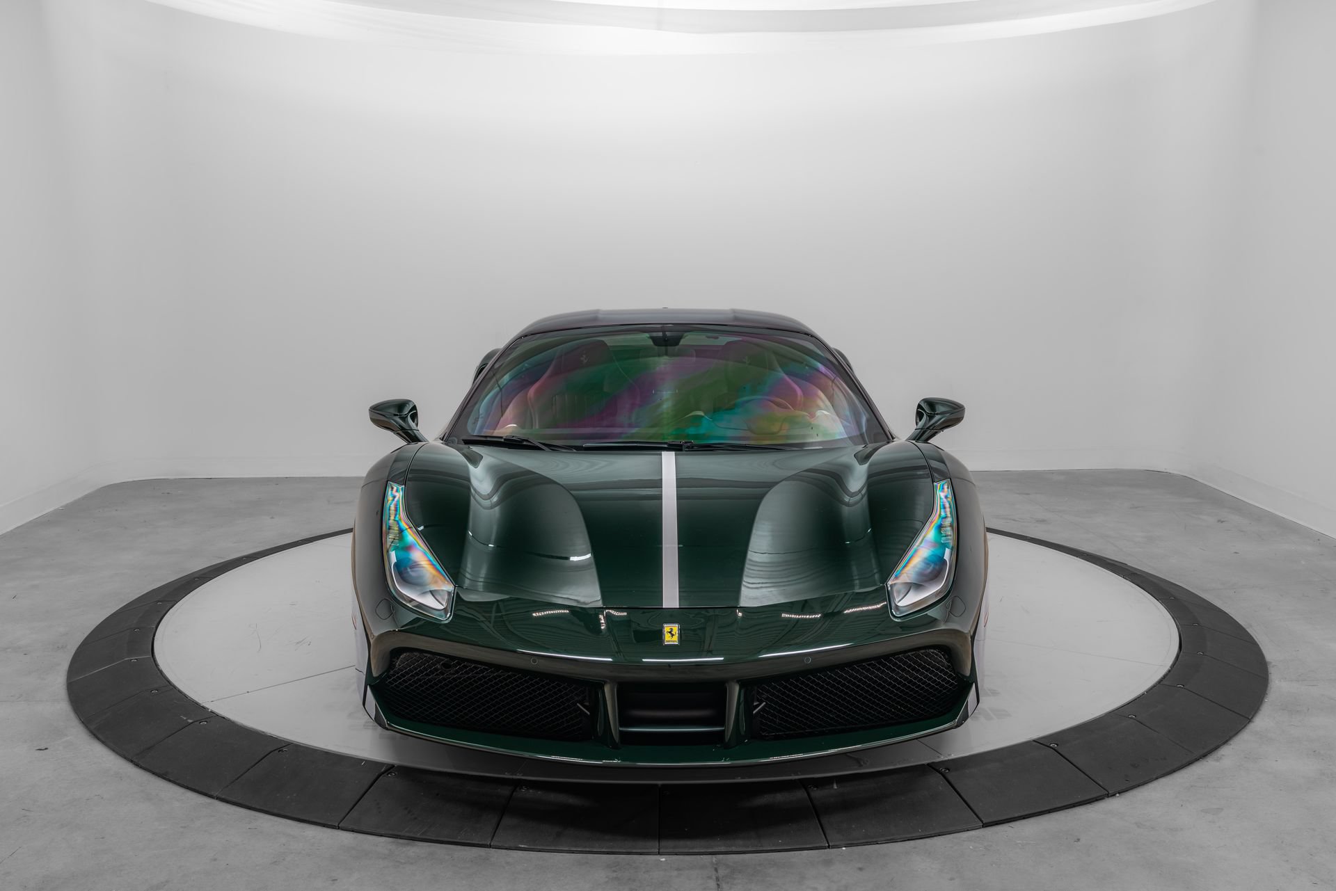 Certified 2018 Ferrari 488 GTB RWD image 8